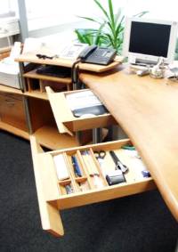 Schreibtisch aus Birnenbaum